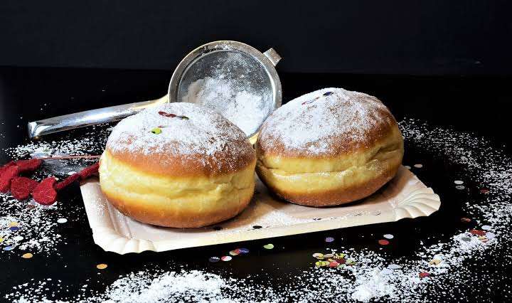 Leziz Tarifler: Puf Puf Berliner (Alman Pastası) kapak fotoğrafı